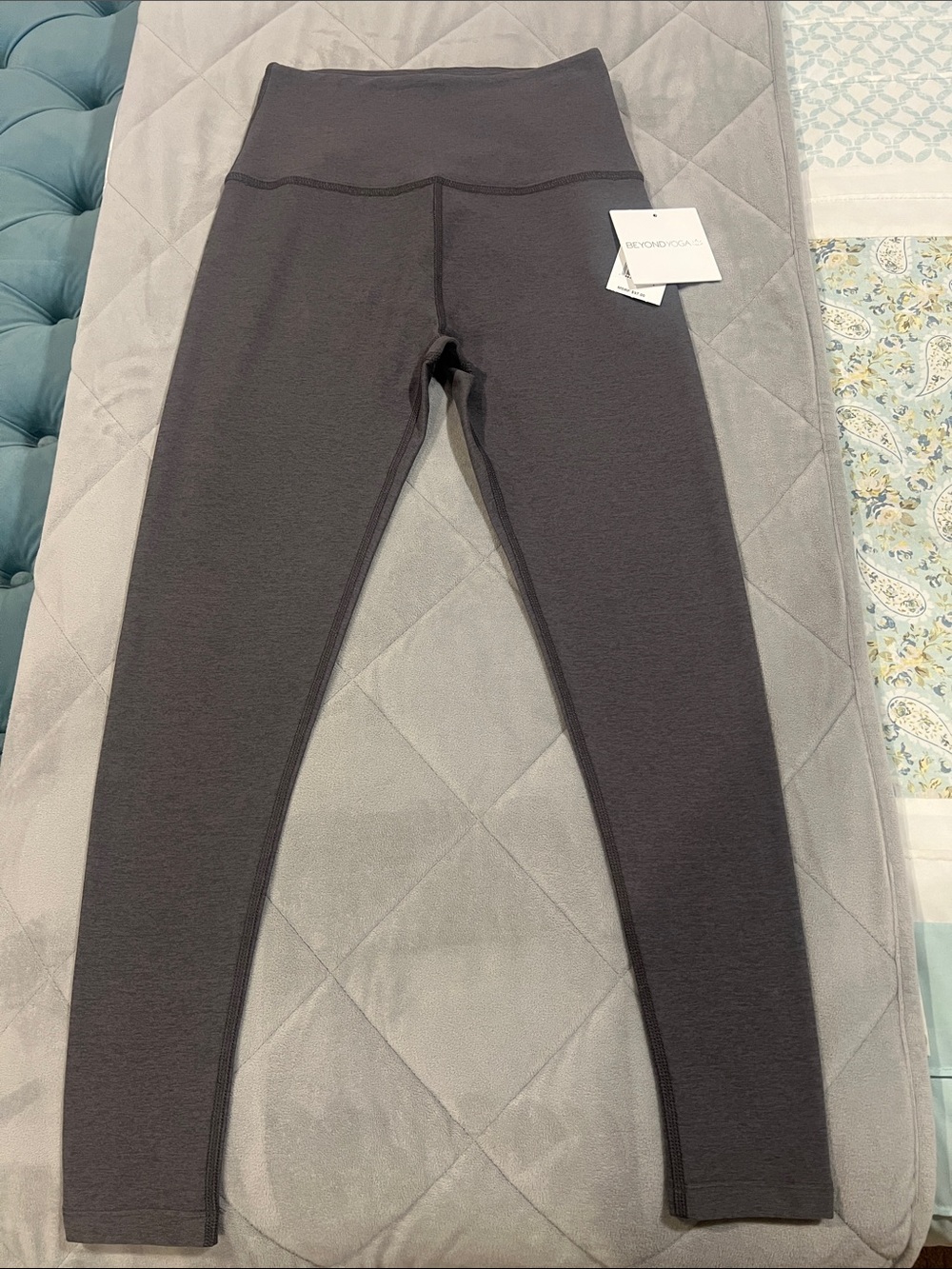 NWT Beyond Yoga Charcoal Gray Leggings